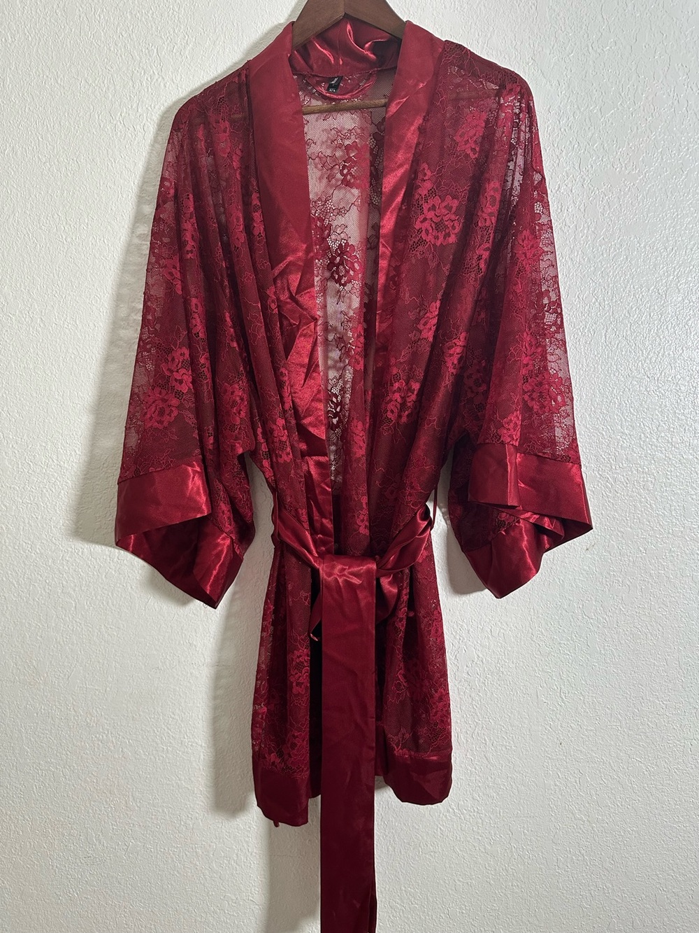 Torrid Curve Floral Lace Sheer Midi Kimono Lingerie Robe Size 3/4 (22-26)